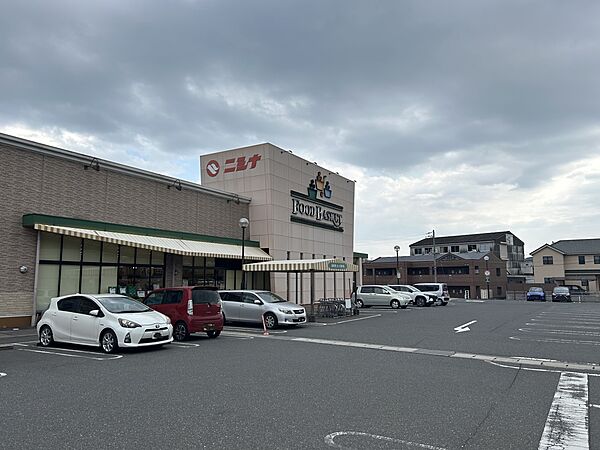 スーパー 750m ニシナフードバスケット児島柳田店