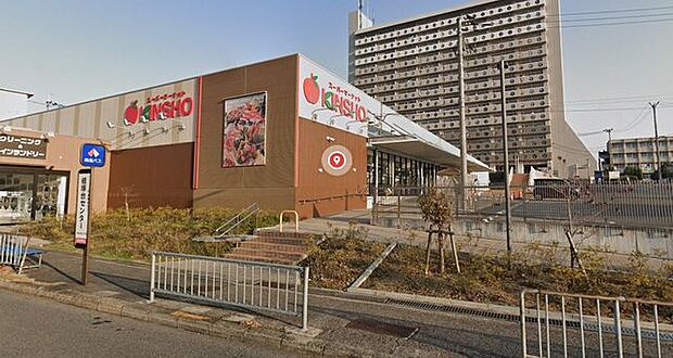 近商ストア槇塚台店営業時間（9:00-20:00）電話番号（072-291-6070） 640m