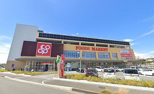コープ野々井店営業時間（9:30-20:50）電話番号（072-289-7161） 520m