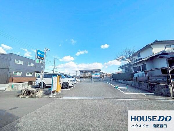 外観：327002227233