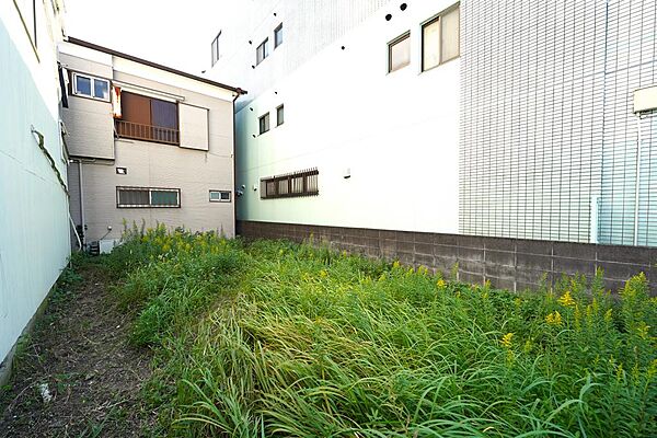 すっきりとした整形の土地形状で使い勝手良好。建築条件もございませんので思い通りの建築が可能です。