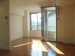 グランディール美町 3階1Kのリビング/ダイニング