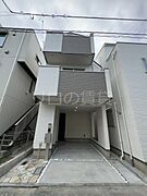 蓮沼駅より徒歩8分 築3年4ヶ月 3階建の賃貸物件