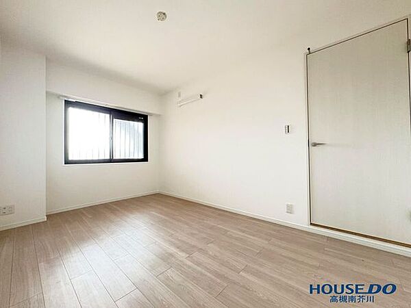 窓もありますので明るいお部屋です