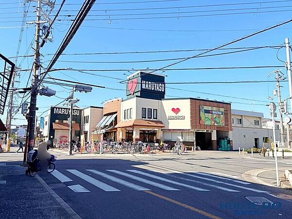マルヤス登美の里店 390m