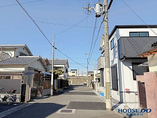 前面道路約6.84ｍ。広いですよ。