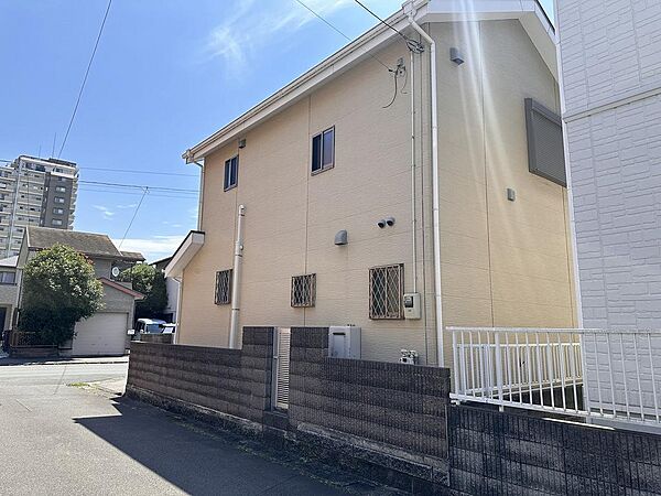 北西側より
