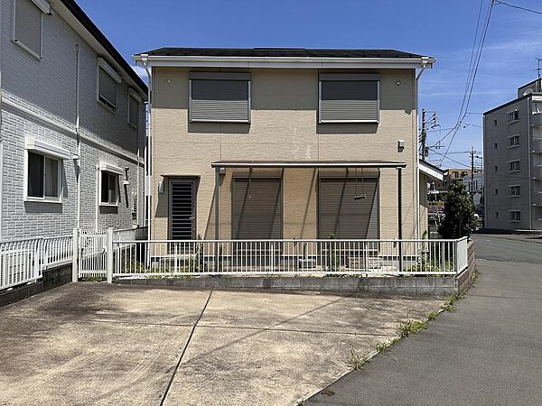 南側より