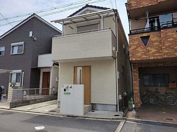 外観：327001692104