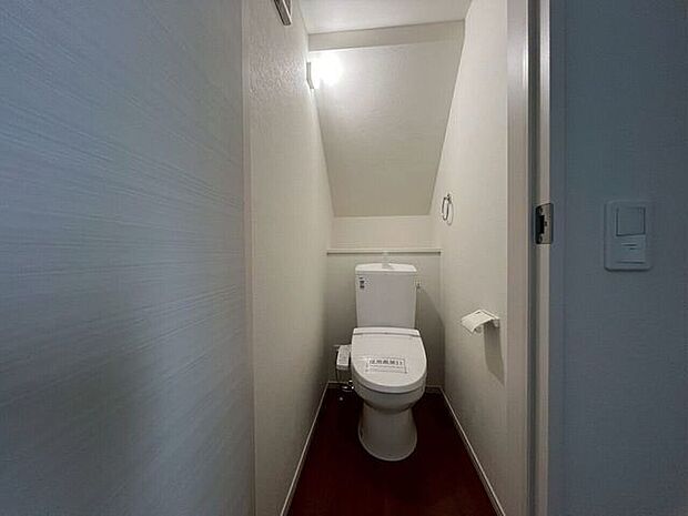 トイレは落ち着けるスペースが良いですよね♪