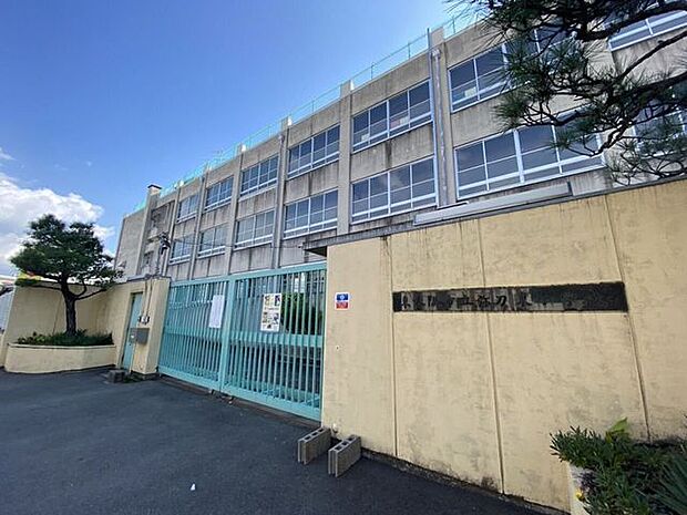 弥刀東小学校 1320m