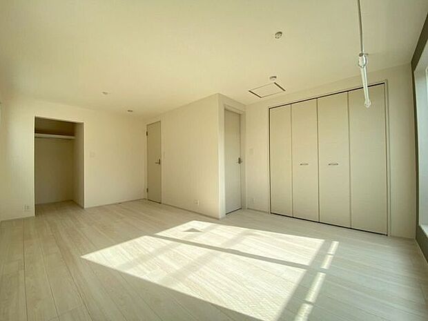 WICと大きなクローゼットがございます♪