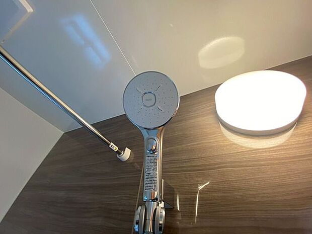 多機能シャワーヘッドアクアスプレー シルクミスト パワーマッサージのモードに切り替えられますシルクミストモードは毛穴の皮脂汚れ洗浄におすすめです!