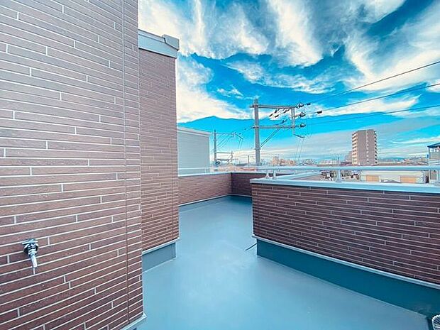 バルコニー 別角度より