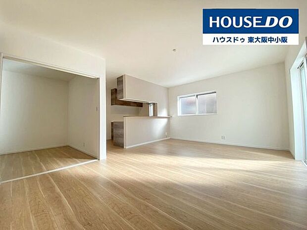 LDKはひろびろ18帖親戚やお友達の集まりもどんとこい!の広々空間陽当たりも良くぽかぽかと過ごせます♪