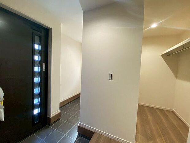 玄関にWIC!お出かけが楽しくなる間取り♪