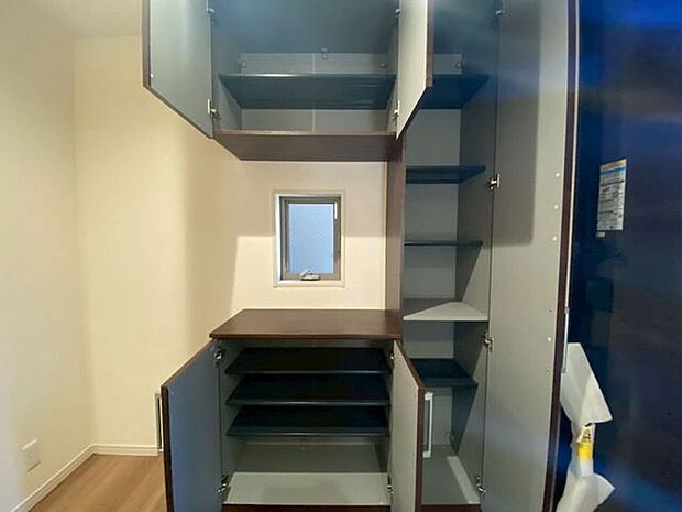 シューズボックスたくさん収納できます♪