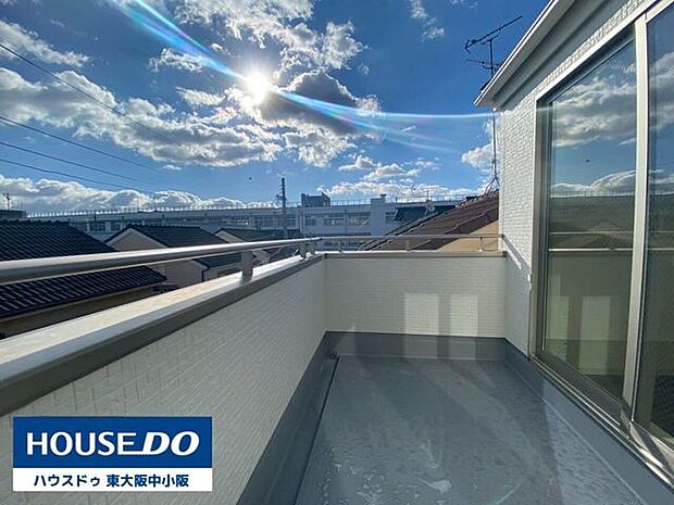 ☆陽当たりのいいひろ〜いバルコニー☆お布団もたくさん干せます♪