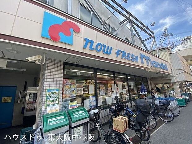 万代小阪店 500m