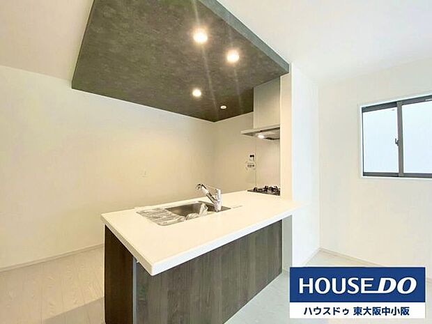 おしゃれなキッチンで気分も上がります♪