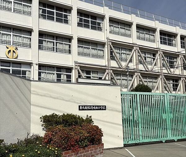 意岐部小学校近鉄奈良線・小阪駅より近鉄バス鴻池新田行・新家停北西500メートル、近鉄けいはんな線・地下鉄中央線・長田駅南900メートル 260m