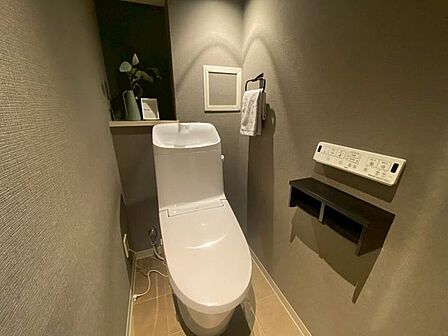トイレも落ち着きのあるおしゃれな空間