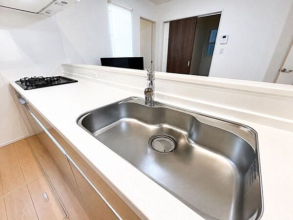 築浅ならではのきれいな住空間です♪※AIによる画像加工を行っております。