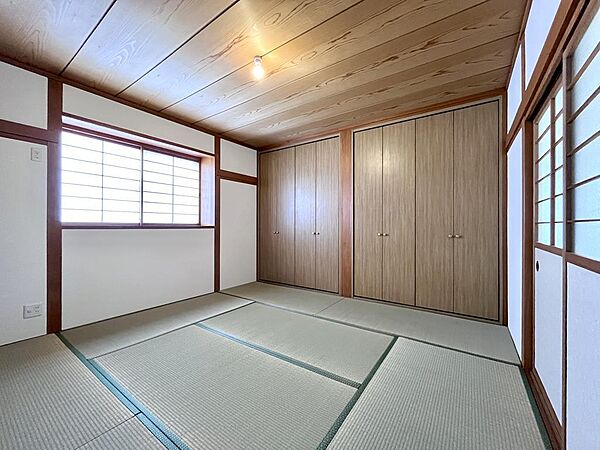 ～2階和室8帖～
