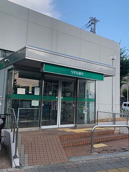 りそな銀行新金岡支店 700m