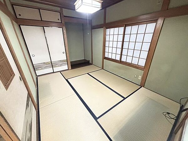 1階和室は純日本風の佇まい♪2017年7月、畳新調！