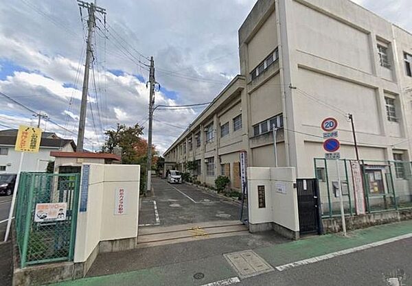 羽曳野市立高鷲小学校 400m