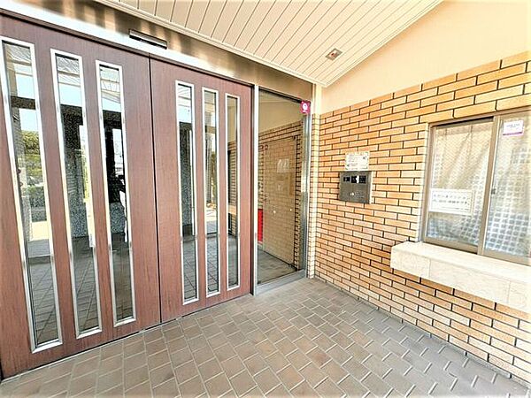 安心のオートロック式エントランス♪