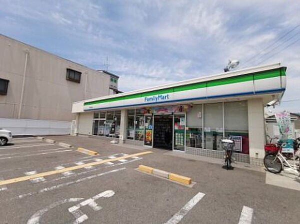 ファミリーマート堺東浅香山店 350m