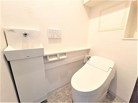 2023年新調済み手洗い付きで清潔なトイレです