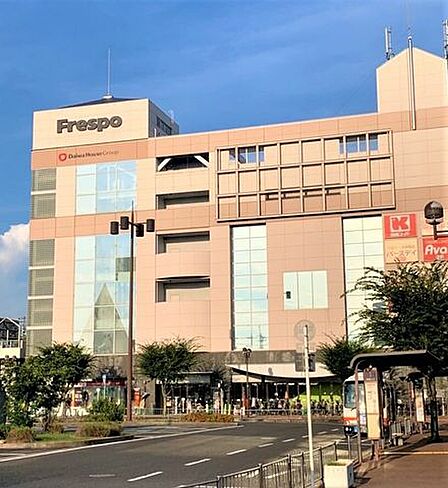 フレスポ新金岡関西スーパーセリアキリン堂サイゼリアしまむらアヴェイルバースデー歯科医院美容室ヤマハ音楽教室WAY書店 780m