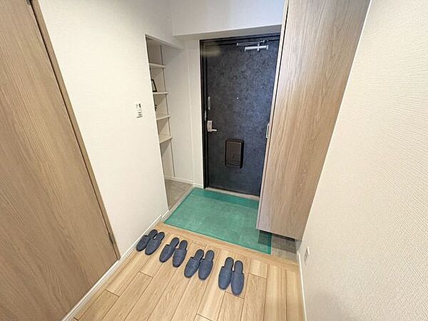 収納も多く、綺麗な玄関ですね♪