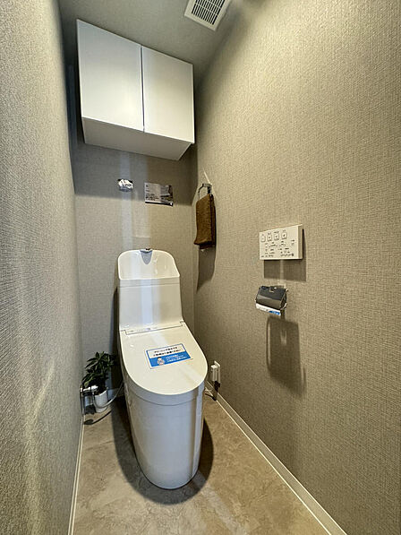 トイレです。リフォームされ、お綺麗です。