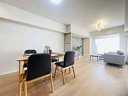 パシフィックパレス大手町 6F 2LDKのリビング/ダイニング