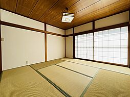 大泉町朝日５丁目　中古住宅 5Kのリビング/ダイニング