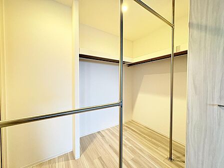 洋室（5.3帖）収納
