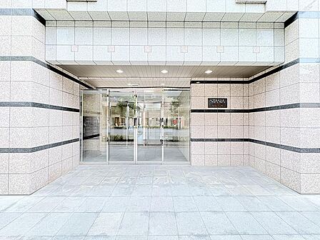 マンションエントランス
