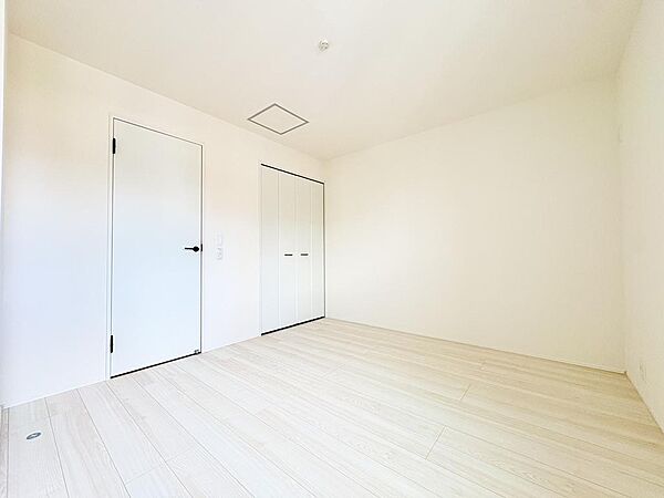 洋室を拡大表示