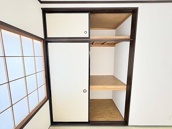 2階和室(6帖)収納