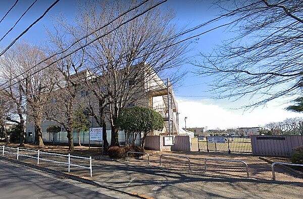町立第４小学校・・約1100M