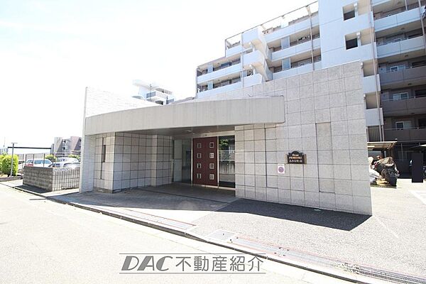 マンションエントランス