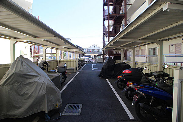 ◇バイク置場◇空き状況・月額は都度確認を要します。