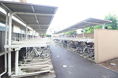 駐輪場の空き状況・使用料は都度確認を要します。