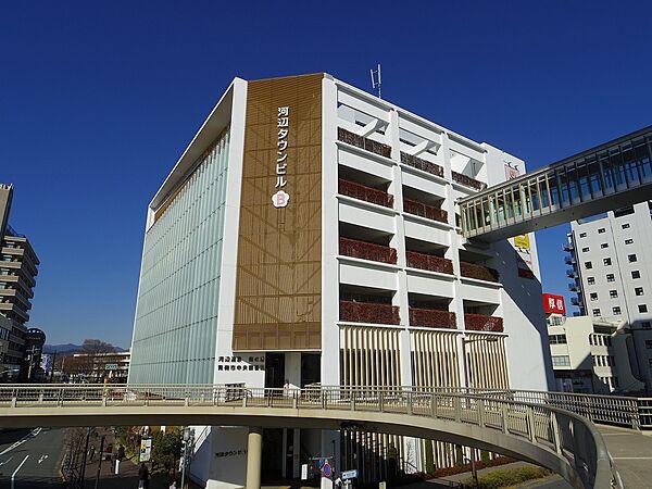 青梅市中央図書館まで徒歩約13分（約1000M）