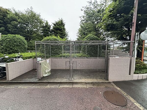 敷地内に駐車場完備！最新の空き状況など詳細は担当者までお問い合わせください！