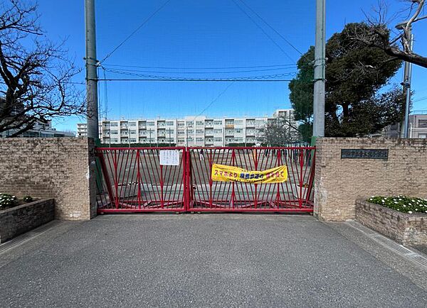 青木北小学校まで　260m　徒歩約4分●教育目標「かしこさいっぱい・ともだちいっぱい・ゆめいっぱい」